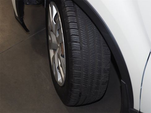 Used 2020 Toyota C-HR LE image 16