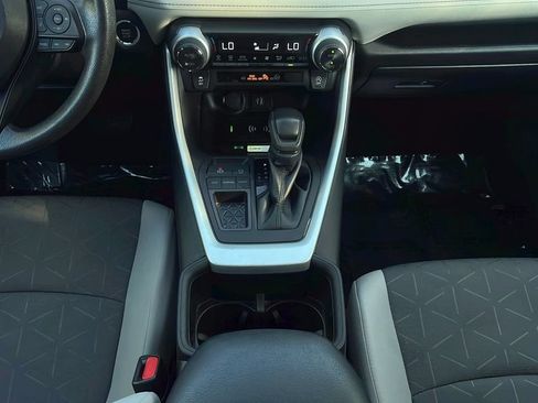 Used 2024 Toyota RAV4 XLE FWD image 15