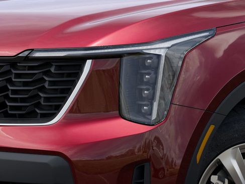 New 2025 Kia Sorento LX image 10