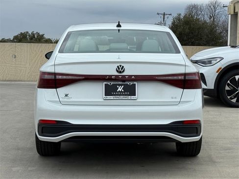 New 2026 Volkswagen Jetta SE image 8