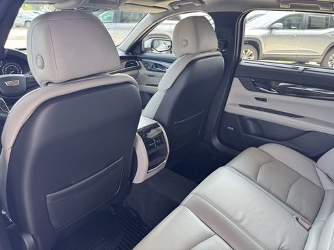Used 2018 Cadillac CT6 Luxury image 37