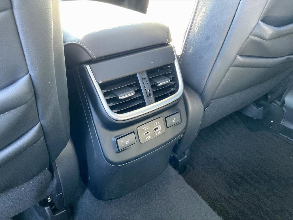 Used 2024 Subaru Outback Limited AWD/4WD image 12