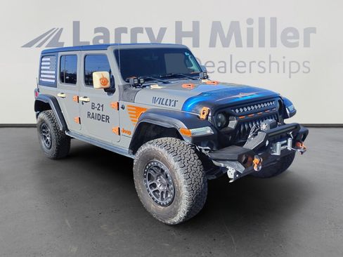 Used 2023 Jeep Wrangler Willys image 7
