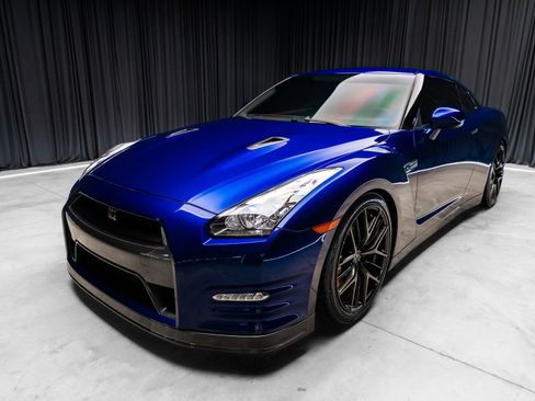 Used 2013 Nissan GT-R Black Edition AWD/4WD image 11