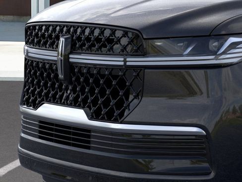 New 2025 Lincoln Navigator Reserve w/ Jet Appearance Package image 17