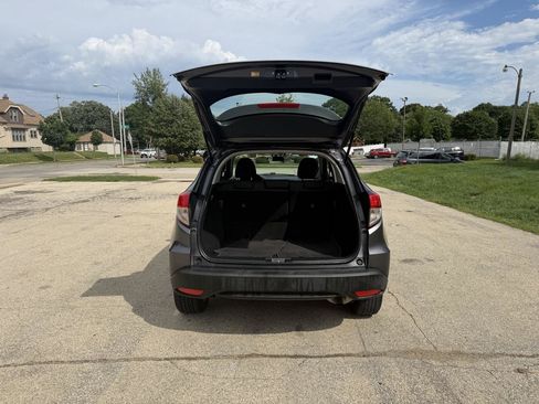 Used 2022 Honda HR-V LX image 8