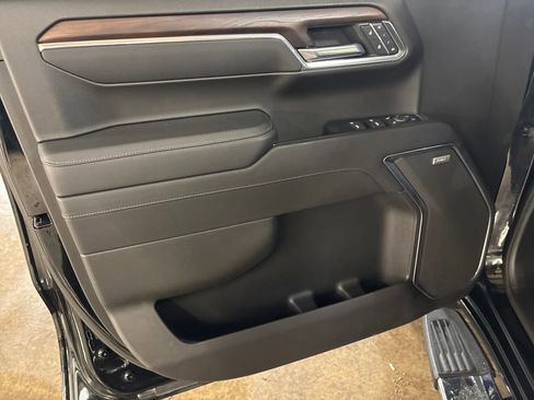 Certified 2022 GMC Sierra 1500 SLT w/ SLT Premium Package image 14