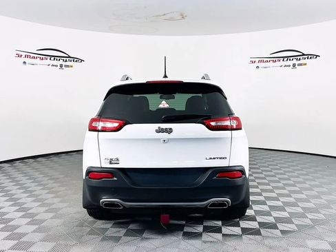 Used 2017 Jeep Cherokee Limited AWD/4WD image 7