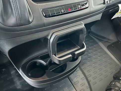 Used 2025 RAM ProMaster 2500 w/ Convenience Group image 31