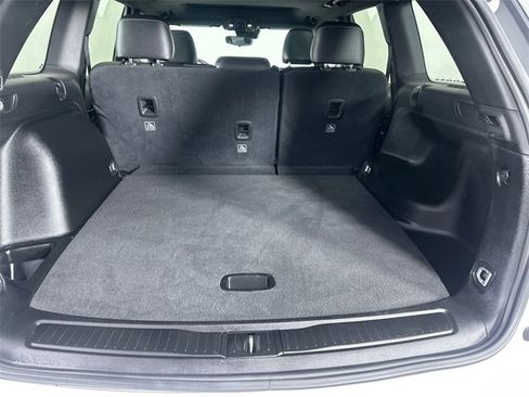Used 2023 Jeep Grand Cherokee Altitude image 7