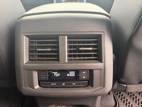 Used 2021 Volkswagen Atlas SE image 18