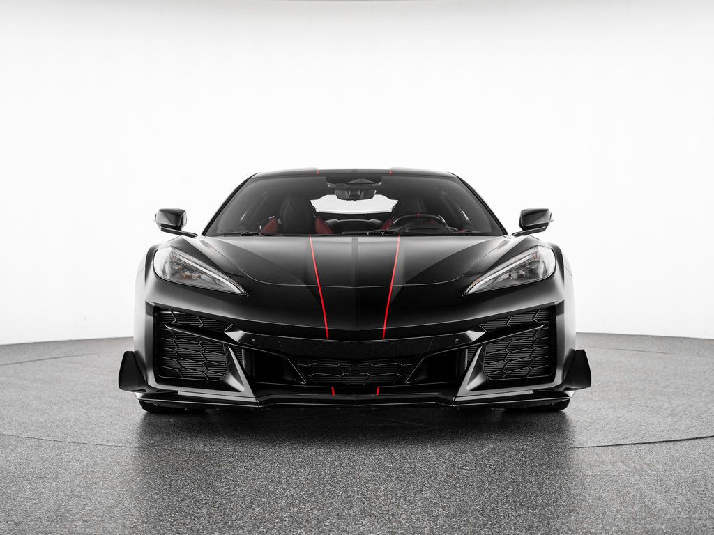 Used 2024 Chevrolet Corvette Z06 w/ Z07 Performance Package RWD image 10