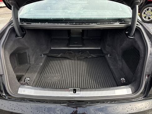 Used 2021 Audi A8 L 4.0T image 36