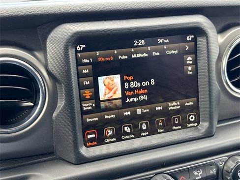 Used 2022 Jeep Wrangler Unlimited Rubicon 4xe image 33