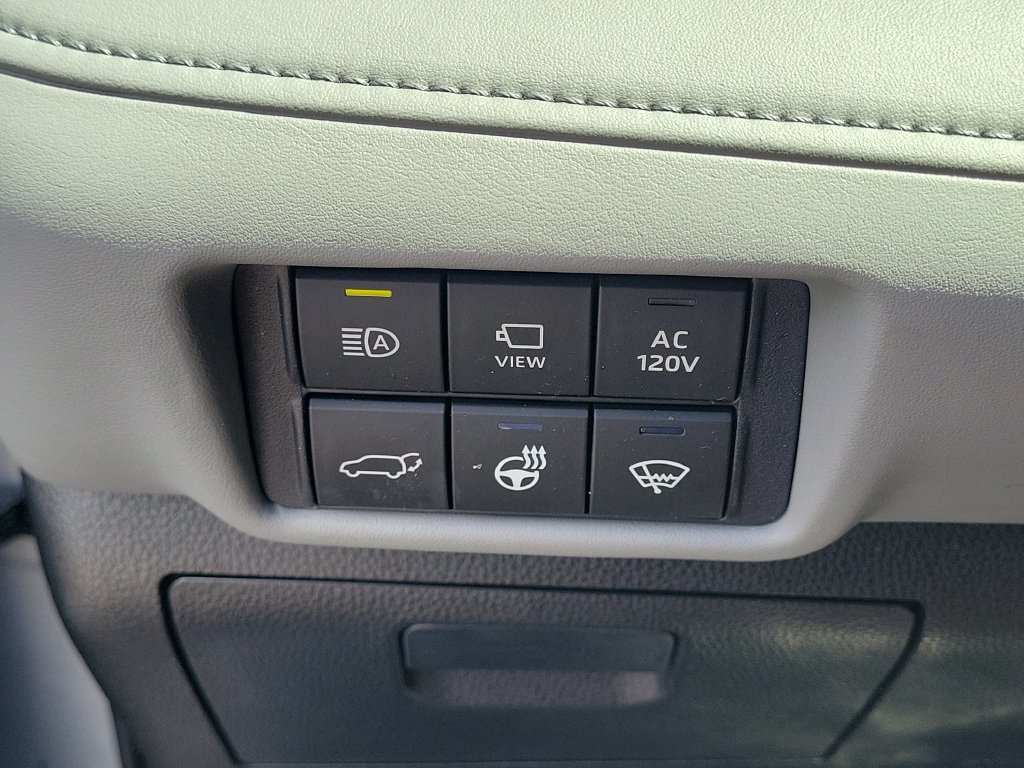 Used 2020 Toyota Highlander Limited AWD/4WD image 29