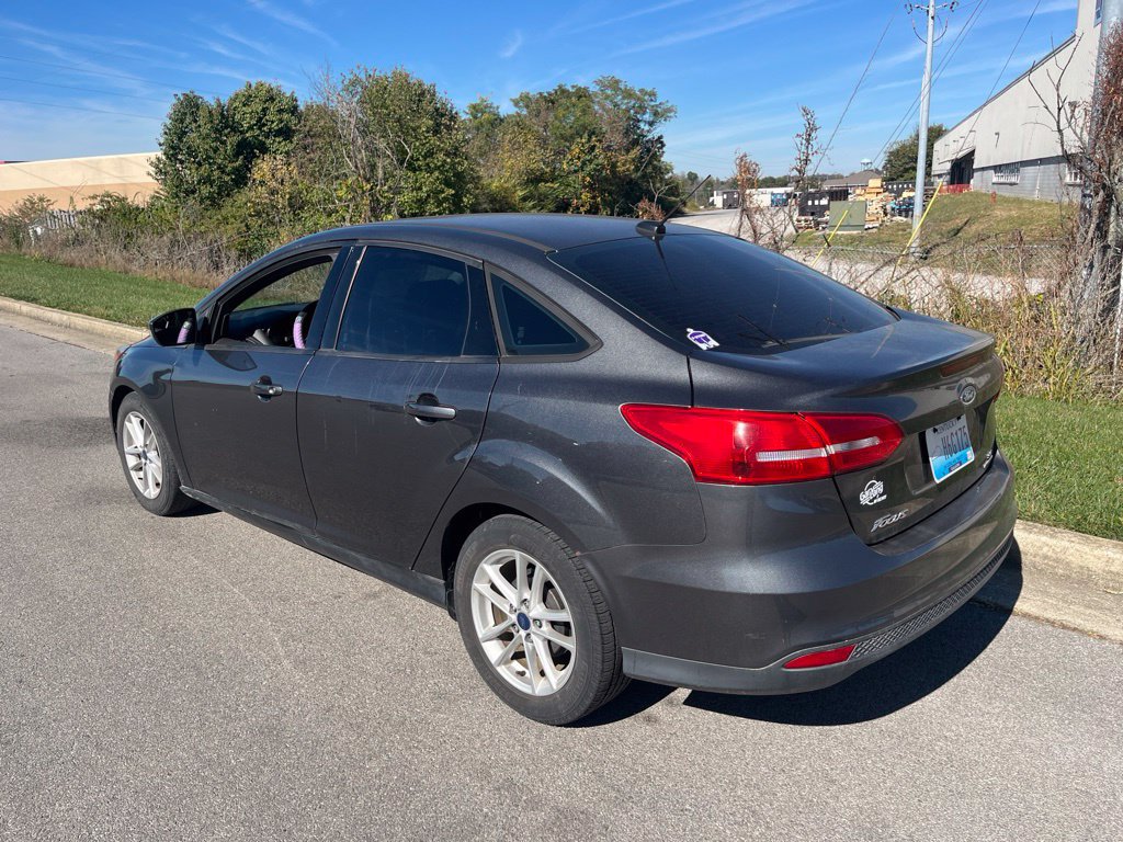 Used 2016 Ford Focus SE FWD image 4