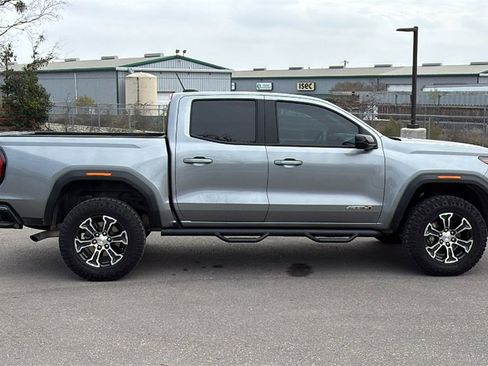 Used 2023 GMC Canyon AT4 w/ AT4 Premium Package image 9