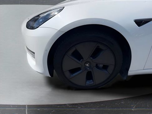 Used 2022 Tesla Model 3 Long Range AWD/4WD image 10