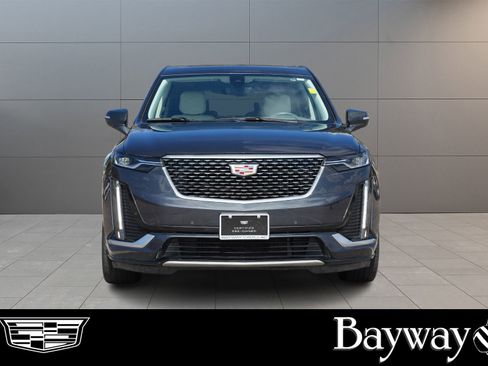 Certified 2022 Cadillac XT6 Premium Luxury w/ Technology Package image 2