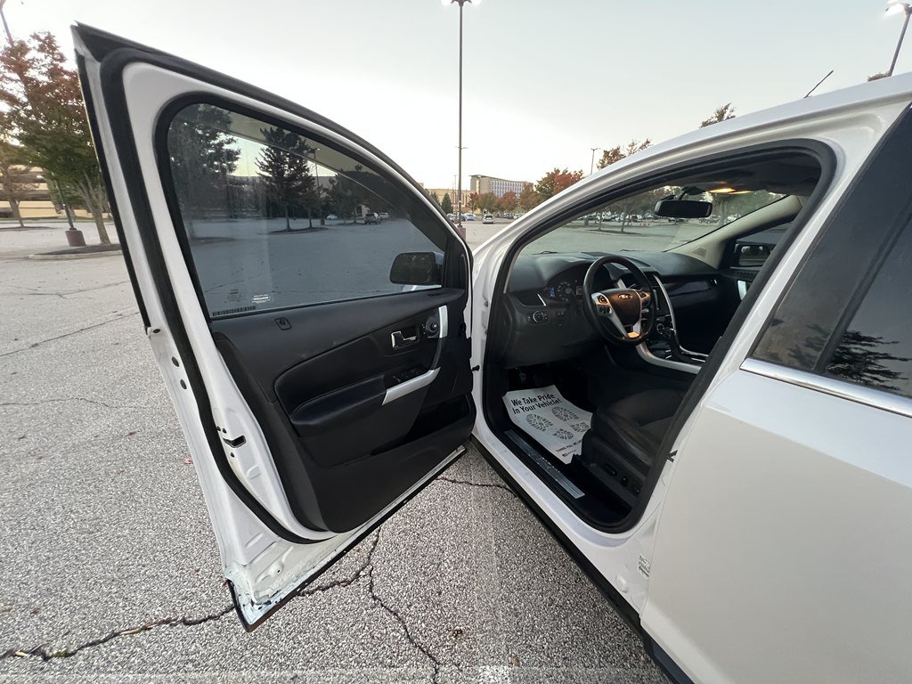 Used 2013 Ford Edge Limited AWD/4WD image 16