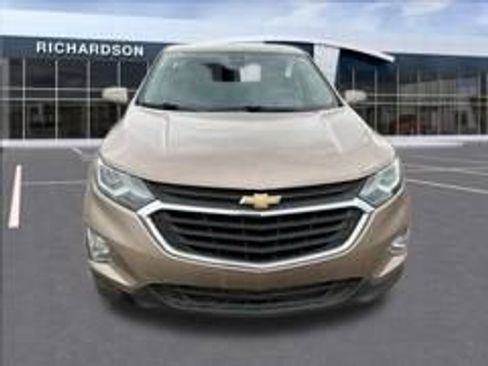 Used 2019 Chevrolet Equinox LT w/ Driver Convenience Package FWD image 10