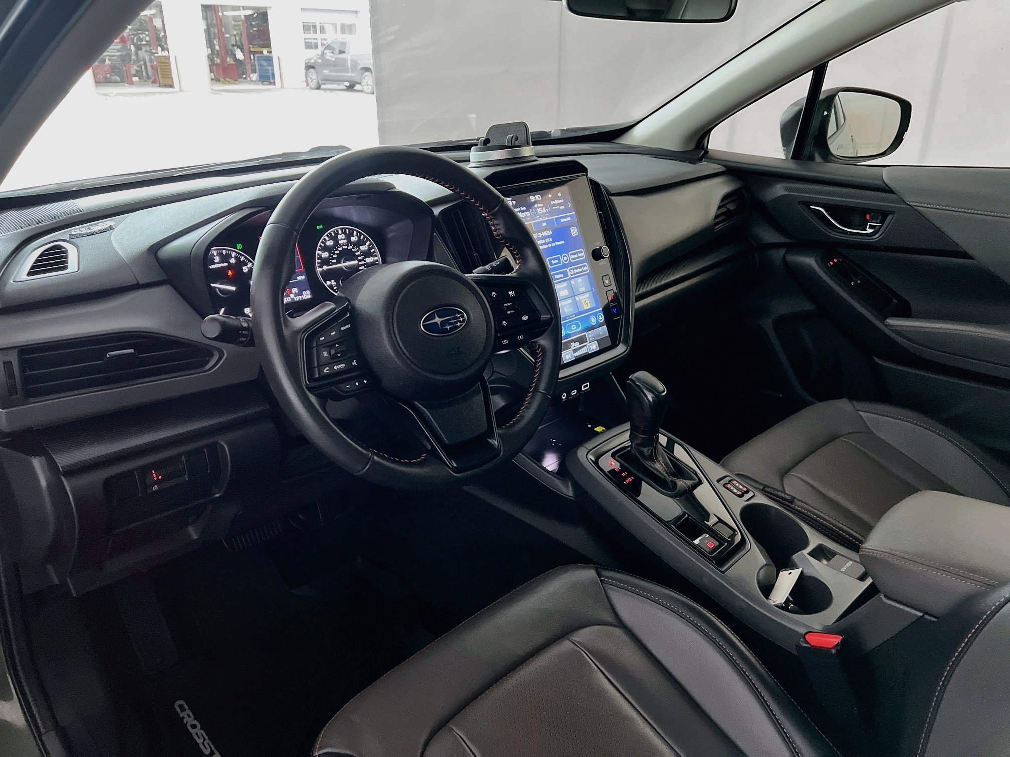 Used 2024 Subaru Crosstrek 2.5i Limited AWD/4WD image 9