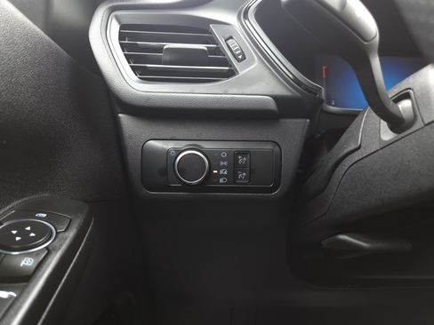 Used 2025 Ford Escape ST-Line image 32