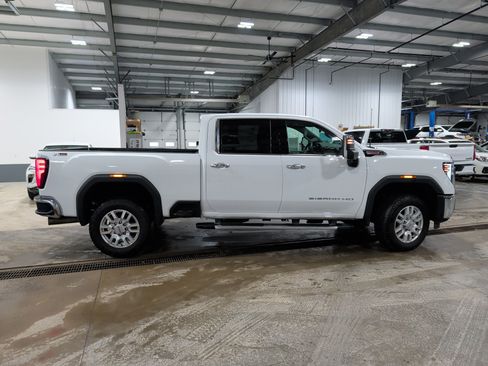 Used 2024 GMC Sierra 3500 SLT image 2