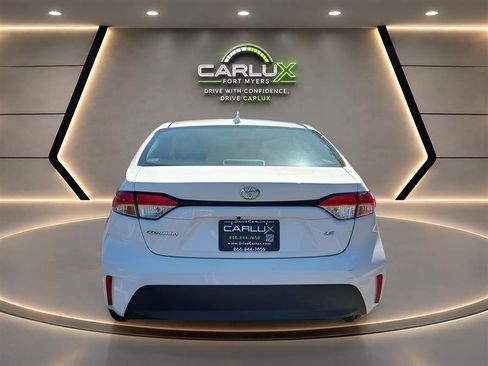 Used 2024 Toyota Corolla LE FWD image 5