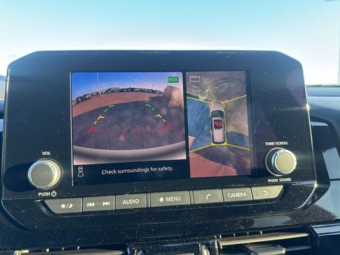 Certified 2023 Nissan Pathfinder Rock Creek image 38