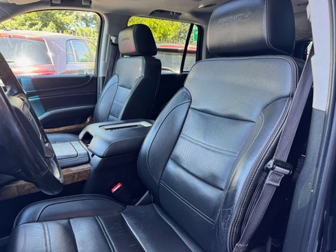 Used 2015 GMC Yukon Denali w/ Premium Package AWD/4WD image 11