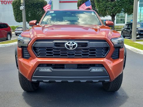 Used 2025 Toyota Tacoma TRD Off-Road AWD/4WD image 4