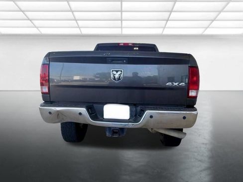 Used 2017 RAM 3500 Tradesman w/ Chrome Appearance Group AWD/4WD image 3