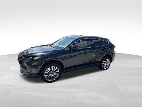 Used 2022 Toyota Venza XLE AWD/4WD image 12