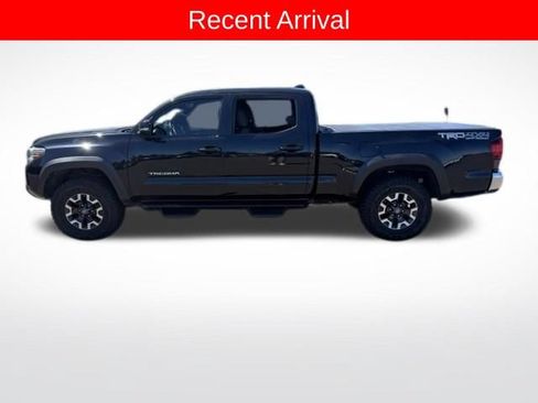 Used 2019 Toyota Tacoma TRD Off-Road w/ TRD Premium Off Road Package AWD/4WD image 5