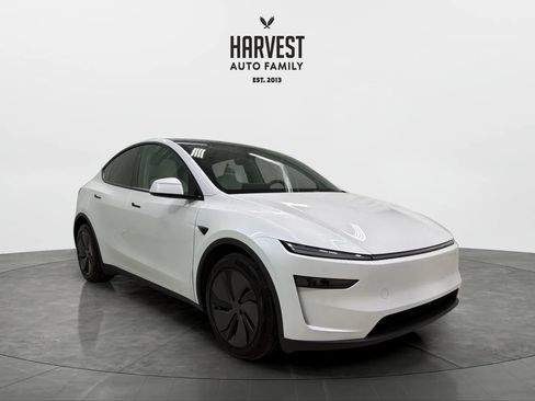 Used 2026 Tesla Model Y Long Range AWD/4WD image 8