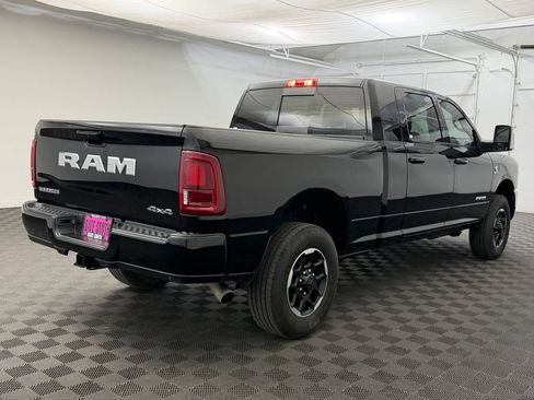 Used 2025 RAM 3500 Laramie AWD/4WD image 9