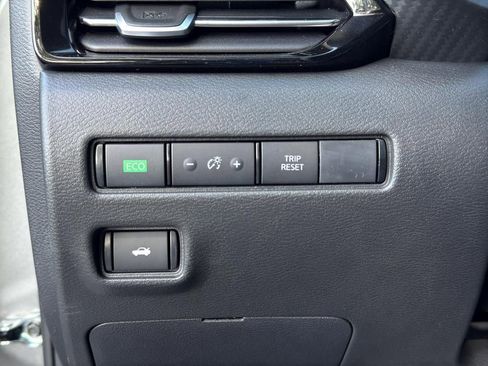 New 2025 Nissan Sentra SR image 23