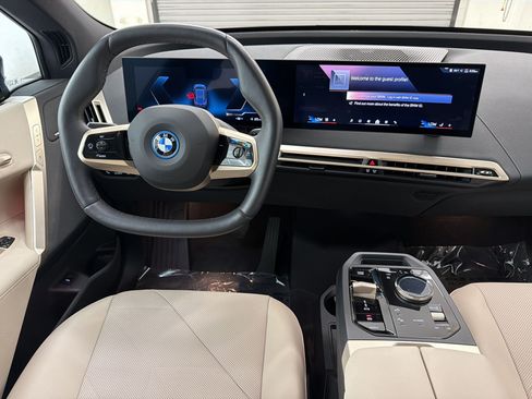Used 2024 BMW iX xDrive50 w/ Convenience Package AWD/4WD image 29