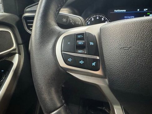 Used 2024 Ford Explorer XLT image 16