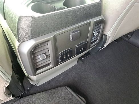 Used 2019 Ford F250 XLT w/ XLT Premium Package image 8