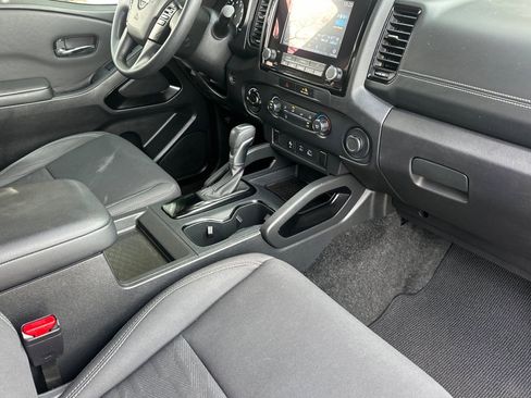 Used 2023 Nissan Frontier SV w/ Midnight Edition Package image 19