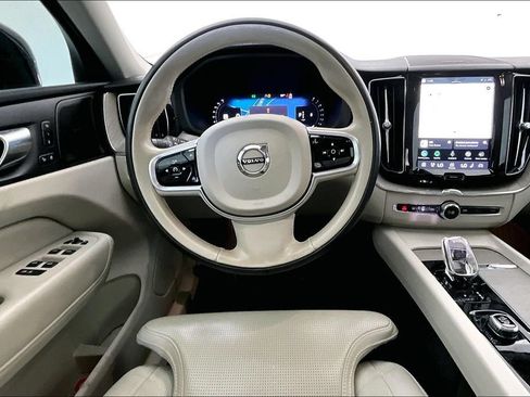 Used 2023 Volvo XC60 B5 Ultimate w/ Climate Package AWD/4WD image 6