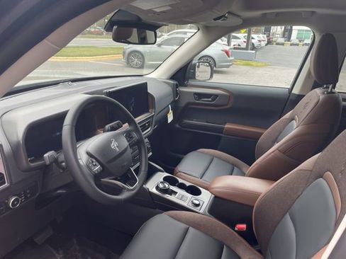 Used 2025 Ford Bronco Sport Outer Banks w/ Outer Banks Tech Package+ image 12