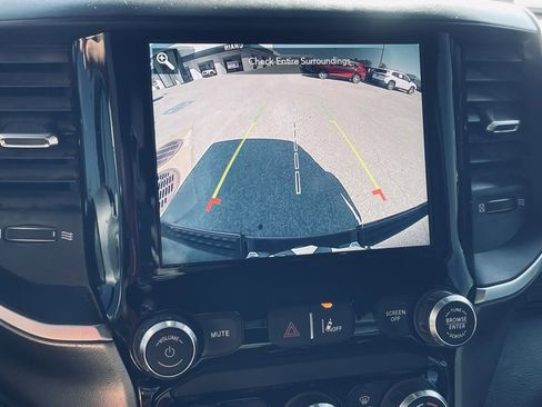 Used 2021 RAM 1500 Big Horn image 15