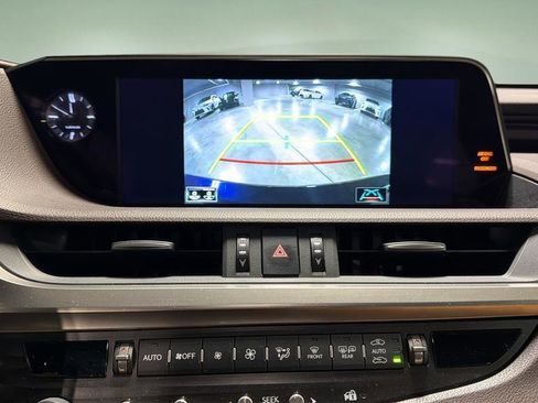 Used 2019 Lexus ES 350 w/ Premium Package image 29