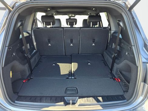 New 2026 Mercedes-Benz GLB 250 4MATIC image 11
