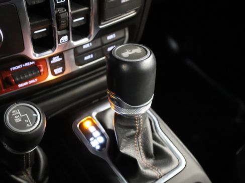 Used 2021 Jeep Wrangler Unlimited Rubicon w/ Trailer Tow Package image 33