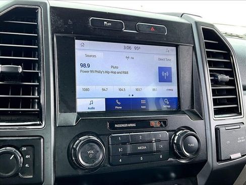 Used 2022 Ford F250 XLT w/ Snow Plow Prep Package image 19