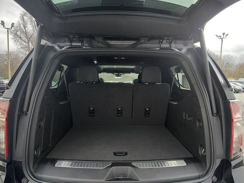 New 2024 Chevrolet Suburban High Country image 26